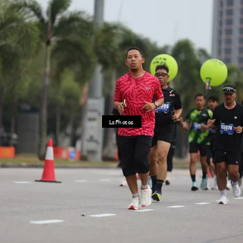 Runner Photo 5736086