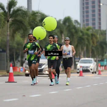Runner Photo 5736234