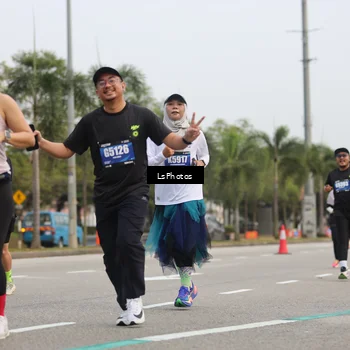Runner Photo 5736255