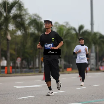 Runner Photo 5736476