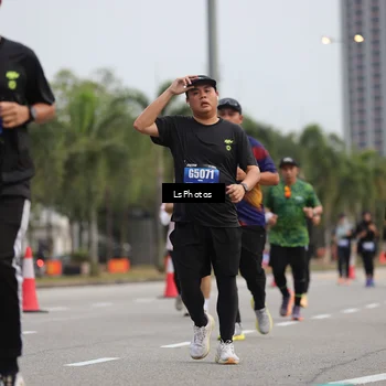 Runner Photo 5736618