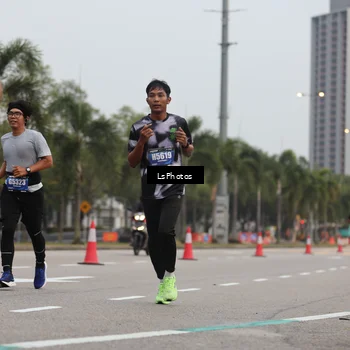 Runner Photo 5736704
