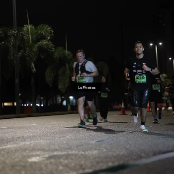 Runner Photo 5737007