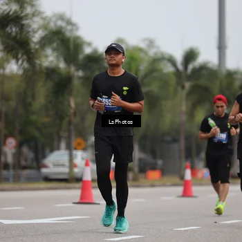 Runner Photo 5737068
