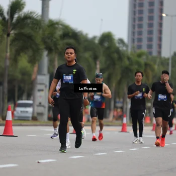 Runner Photo 5737237