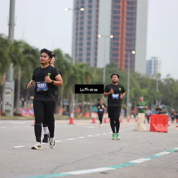 Runner Photo 5737440