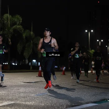 Runner Photo 5737639