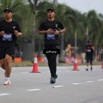 Runner Photo 5738062