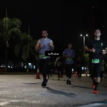 Runner Photo 5738135
