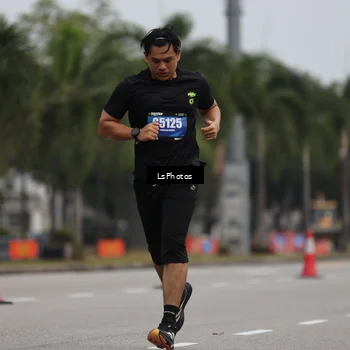 Runner Photo 5739065