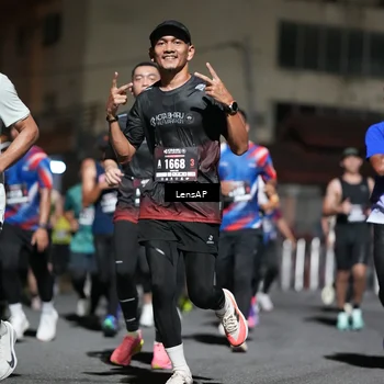 Runner Photo 5741035