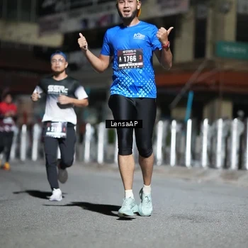 Runner Photo 5741058