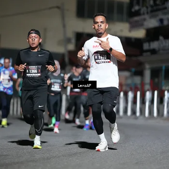 Runner Photo 5741398