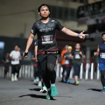 Runner Photo 5741656