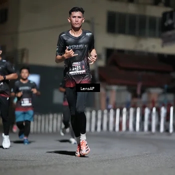 Runner Photo 5741755