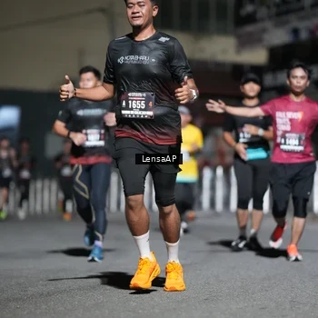 Runner Photo 5742009