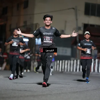 Runner Photo 5742425