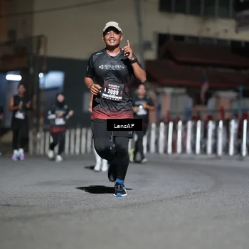 Runner Photo 5742435