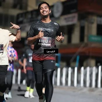 Runner Photo 5742498