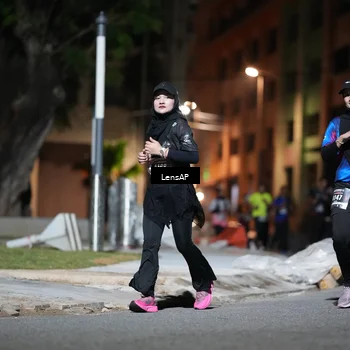 Runner Photo 5743135