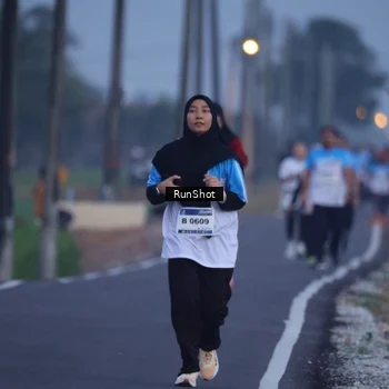 Runner Photo 5743796