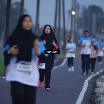 Runner Photo 5743800