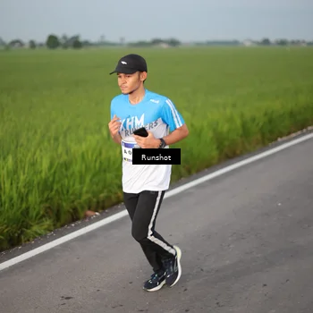 Runner Photo 5748004