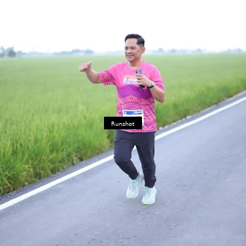 Runner Photo 5749635