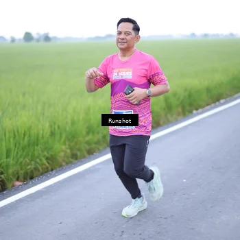 Runner Photo 5749672