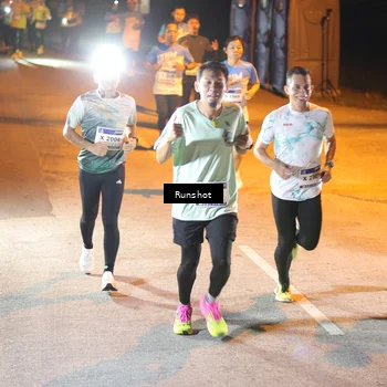 Runner Photo 5756113