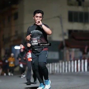 Runner Photo 5772031