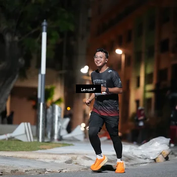 Runner Photo 5772073