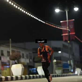 Runner Photo 5772471