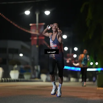 Runner Photo 5772535