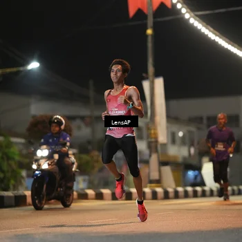 Runner Photo 5772719