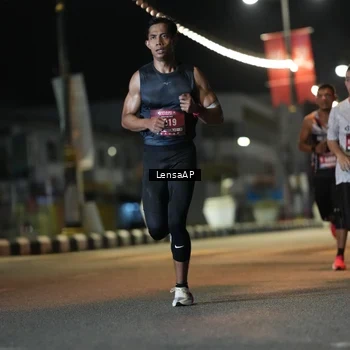 Runner Photo 5773022