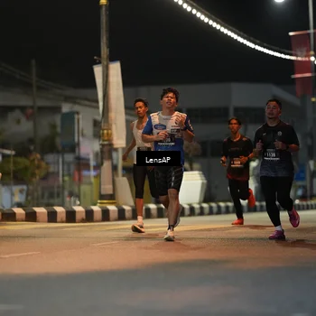 Runner Photo 5773435