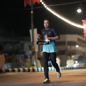 Runner Photo 5774115