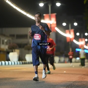 Runner Photo 5774124