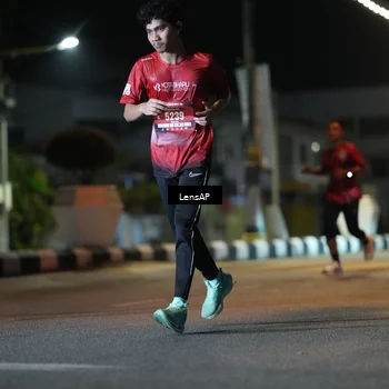 Runner Photo 5774135