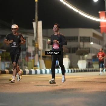 Runner Photo 5774185