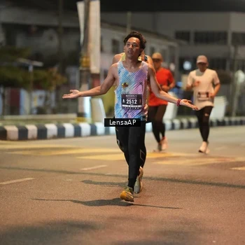 Runner Photo 5774315