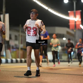 Runner Photo 5774349