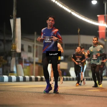 Runner Photo 5774371
