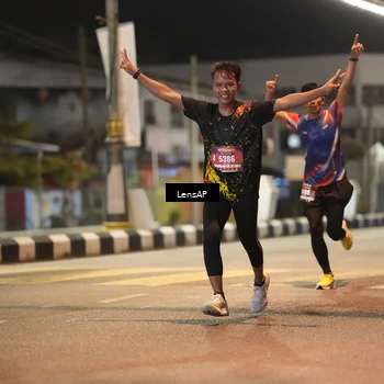 Runner Photo 5774453