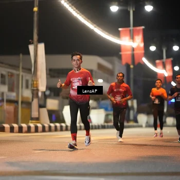 Runner Photo 5774665
