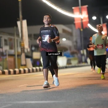 Runner Photo 5774898