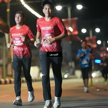Runner Photo 5775041