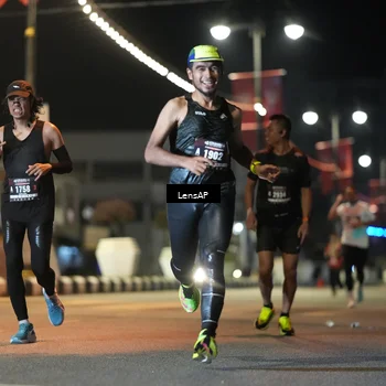 Runner Photo 5775071