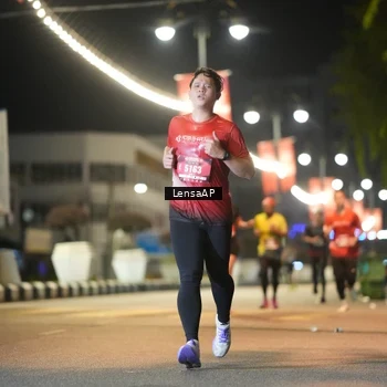 Runner Photo 5775098